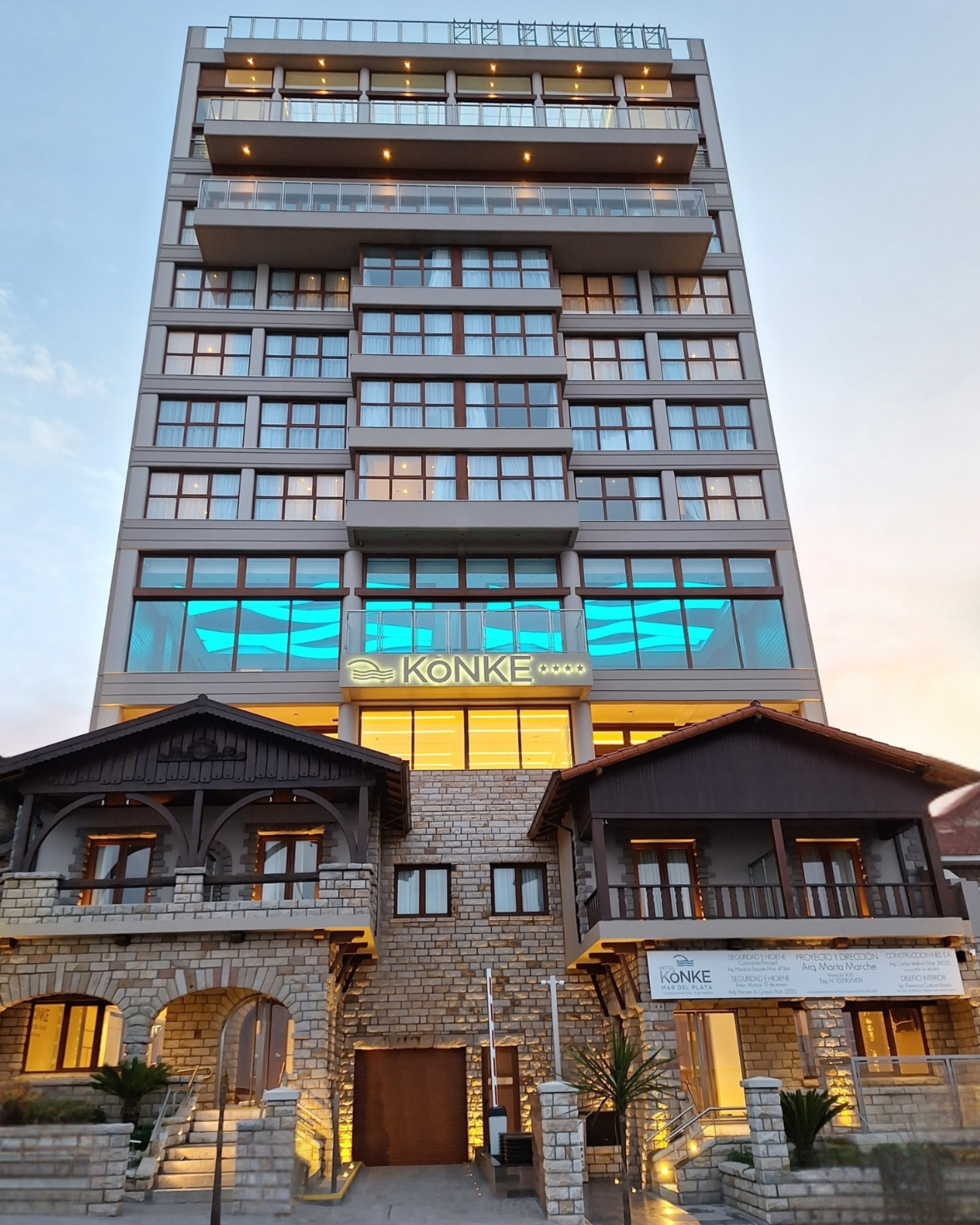 Edificio con ascensores instalados por INNOVA