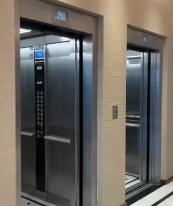 Ascensores de pasajeros en hotel